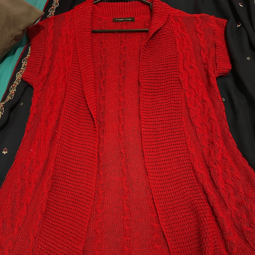 🌹Red sweater 🌹